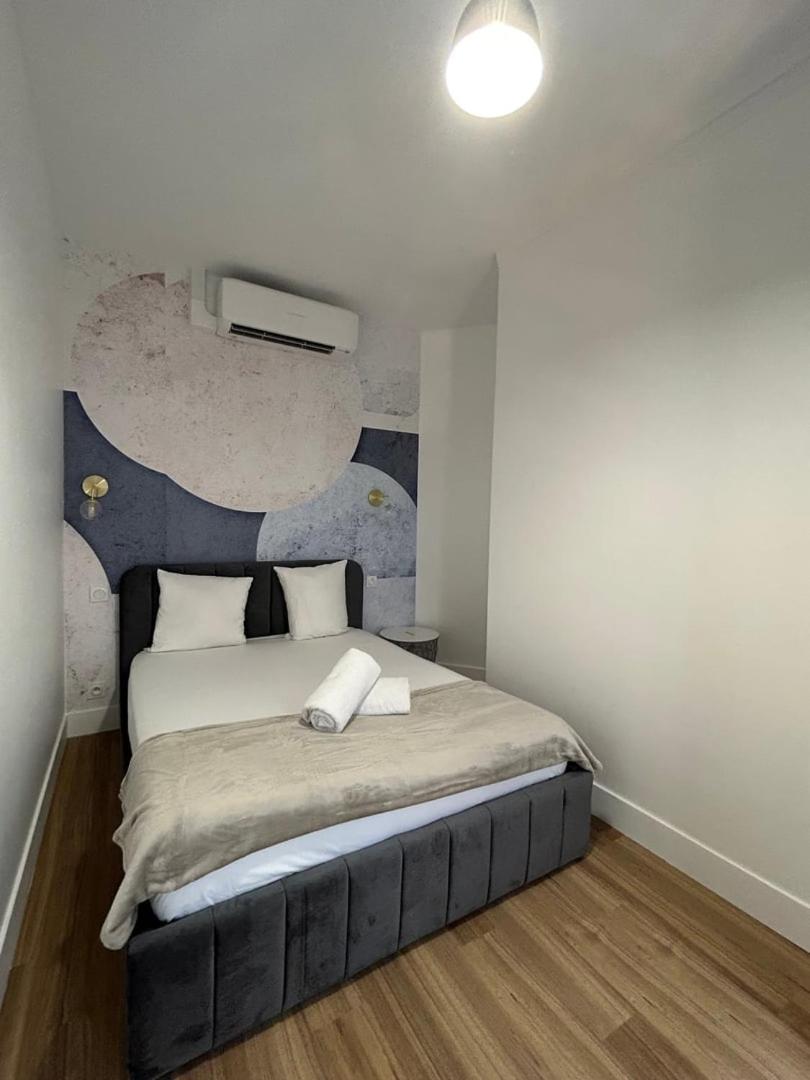 Appartement Cosy - Quartier Saint-Georges - 4P Paris Exterior photo